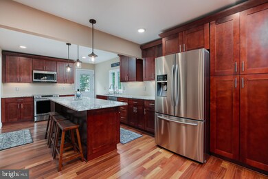 225 Sillery Bay Rd, Pasadena, MD 21122 - photo 4