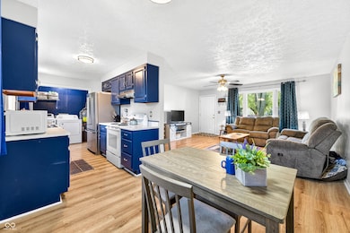 656 Berkshire Dr, Seymour, IN 47274 - photo 7