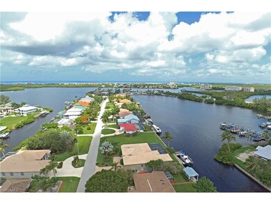 Minutes to the Gulf by boat or bike!