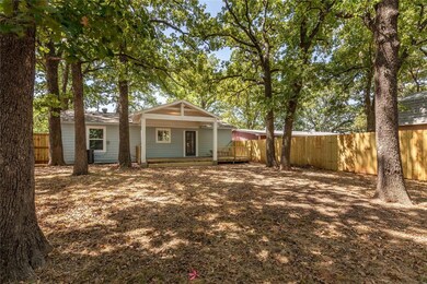 937 Amsden St, Denison, TX 75020 - photo 4
