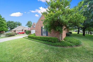 413 N Forest Ridge Blvd, Broken Arrow, OK 74014 - photo 3