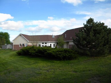 1453 E Skyline Dr, North Platte, NE 69101 - photo 5