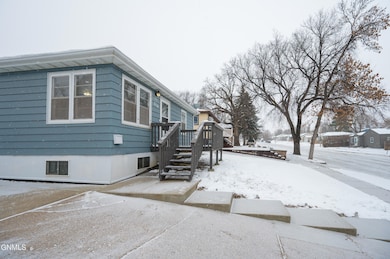 514 N 20th St, Bismarck, ND 58501 - photo 2