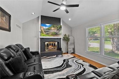 13205 Overhill Rd, Grandview, MO 64030 - photo 4