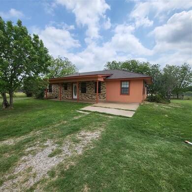 610 Springfield Rd, Springtown, TX 76082 - photo 2
