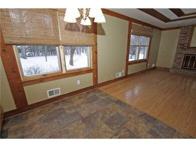 Kitchen Eat-In Area