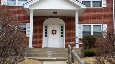 107 Litchfield Pines Dr unit B, Leominster, MA 01453 - photo 2