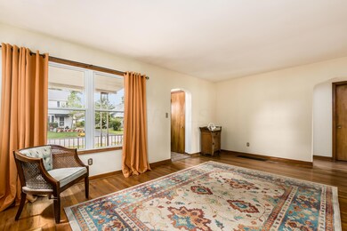 h_236_Letchworth_Ave-1006