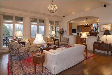 Living Room w/vaulted ceiling, built-in bookcases 