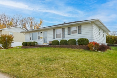 2825 Schultz Dr NW, Cedar Rapids, IA 52405 - photo 3