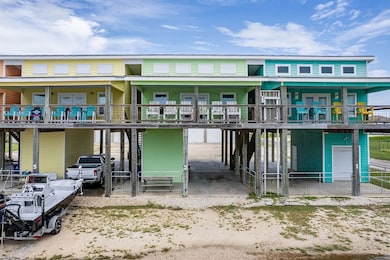 1402 Commerce unit 2, Port O'Connor, TX 77982 - photo 5