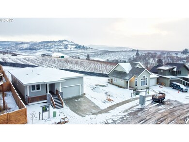 402 W 21st St, the Dalles, OR 97058 - photo 4