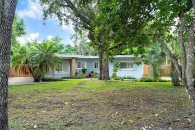 8318 SW 131st St, Miami, FL 33156 - photo 2