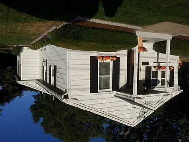 25 Queen Ave, West Warwick, RI 02893 - photo 2