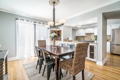 383 W 4th Ave_MLS_08