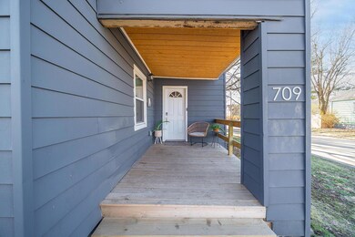 709 Reinhard Avenue-4