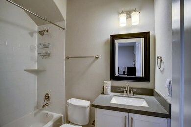 873 Wakefield Dr unit D, Houston, TX 77018 - photo 4
