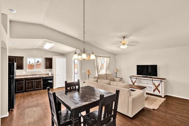 764 Villa Romero Dr, Horizon City, TX 79928 - photo 7