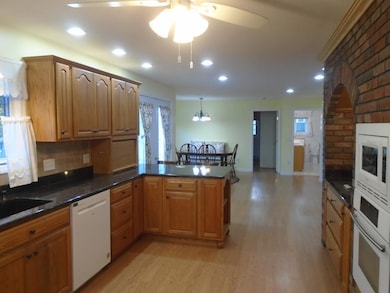 9 Dennis St, Skowhegan, ME 04976 - photo 3