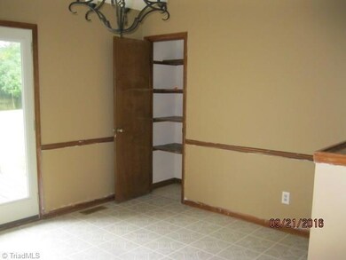 5821 Pisgah Covered Bridge Rd, Asheboro, NC 27205 - photo 3