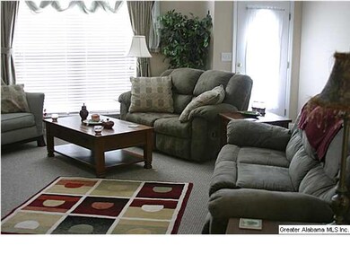 LARGE FAMILY ROOM VERY OPEN