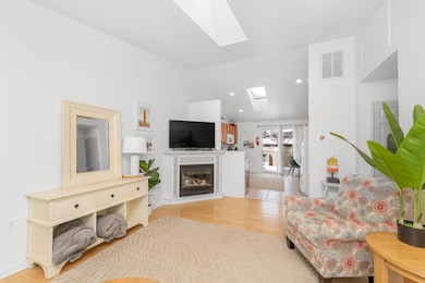 424 Fremont St unit 6, Douglas, MI 49406 - photo 4