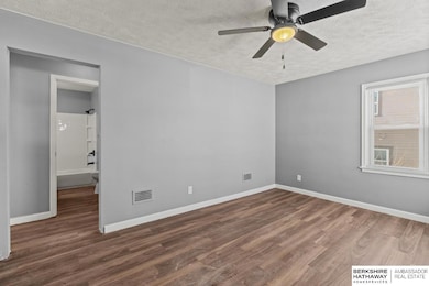 4327 Larimore Ave, Omaha, NE 68111 - photo 2