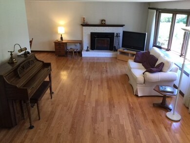 4 S Orchard Dr, Amherst, MA 01002 - photo 3