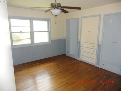 Bedroom, Primary