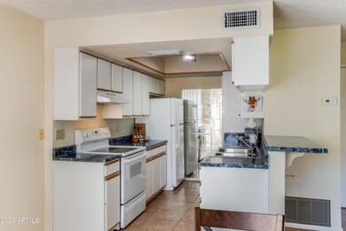 13213 N 3rd Pl-11