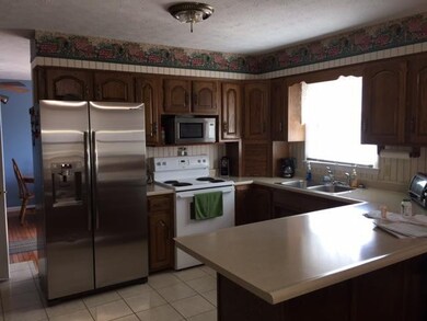 1050 Briarwood Dr, Lawrenceburg, KY 40342 - photo 6