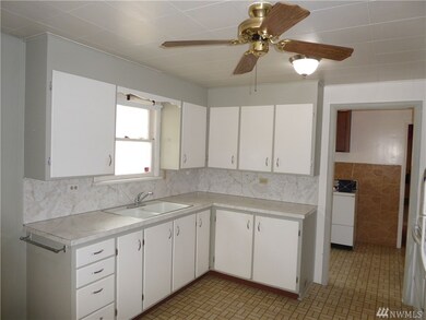 9012 4th Ave W, Everett, WA 98204 - photo 2