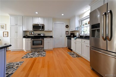 530 Pine Ln, West Point, VA 23181 - photo 6