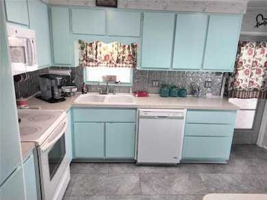 3806 Bywater Dr, Holiday, FL 34691 - photo 7