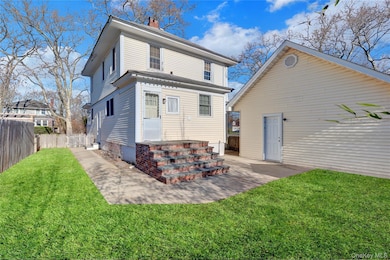 31 Hiawatha Dr, Brightwaters, NY 11718 - photo 7