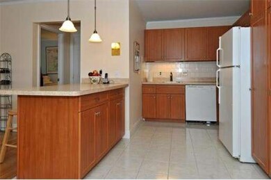 73 Walnut St unit 9, Newtonville, MA 02460 - photo 2