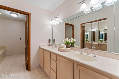 Primary Suite Bathroom