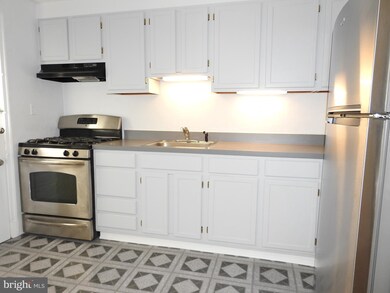 3221 Pelham Ave, Baltimore, MD 21213 - photo 5