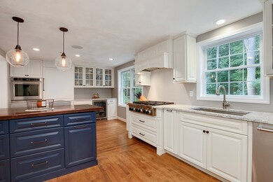 41 Fieldstone Cir, Tewksbury, MA 01876 - photo 3