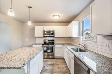 5-MCV007-i2080-Kitchen2