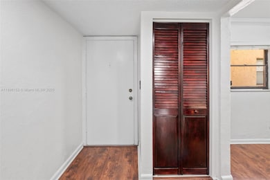 8901 N New River Canal Rd unit 14W, Plantation, FL 33324 - photo 3