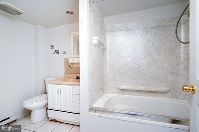 1022 Birch St, Reading, PA 19604 - photo 7