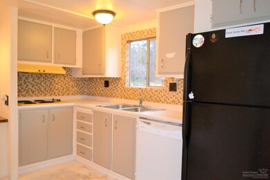 60943 Flint Ln, Bend, OR 97702 - photo 5