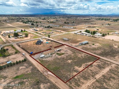 575 W Ranch House Rd, Paulden, AZ 86334 - photo 2