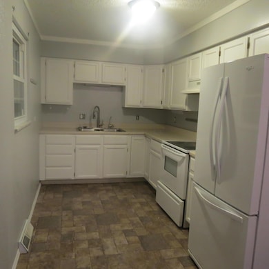 3455 Maple Shade Ct, Columbus, OH 43228 - photo 7