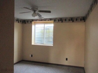 263-448414 Bedroom Lower level 1