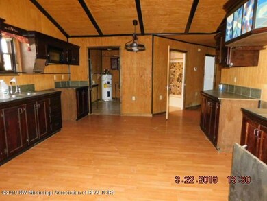 885 Bennett Cir, Byhalia, MS 38611 - photo 3