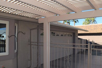 Arbor Gr Dr. Bay Window