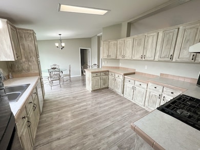 240 S State St, Redmond, UT 84652 - photo 6