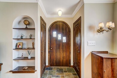 1013 S Cassingham Rd, Columbus, OH 43209 - photo 4